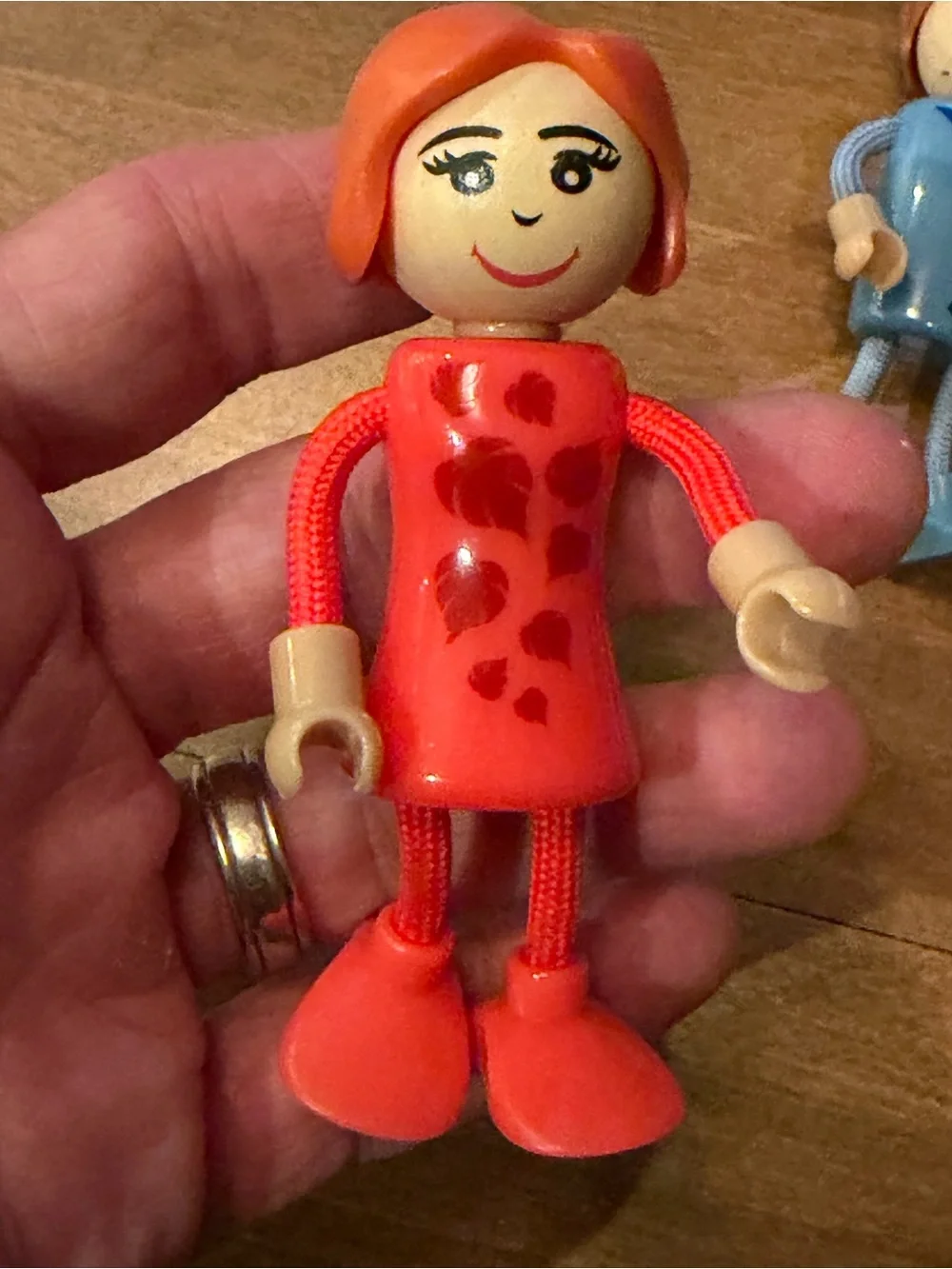 Playtive Junior Dolls House Bendable Wooden Face Posable Family (6)